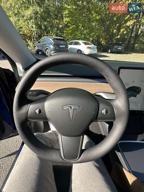 Внедорожник / Кроссовер Tesla Model Y 2021 в Киеве