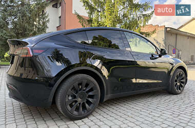 Позашляховик / Кросовер Tesla Model Y 2023 в 