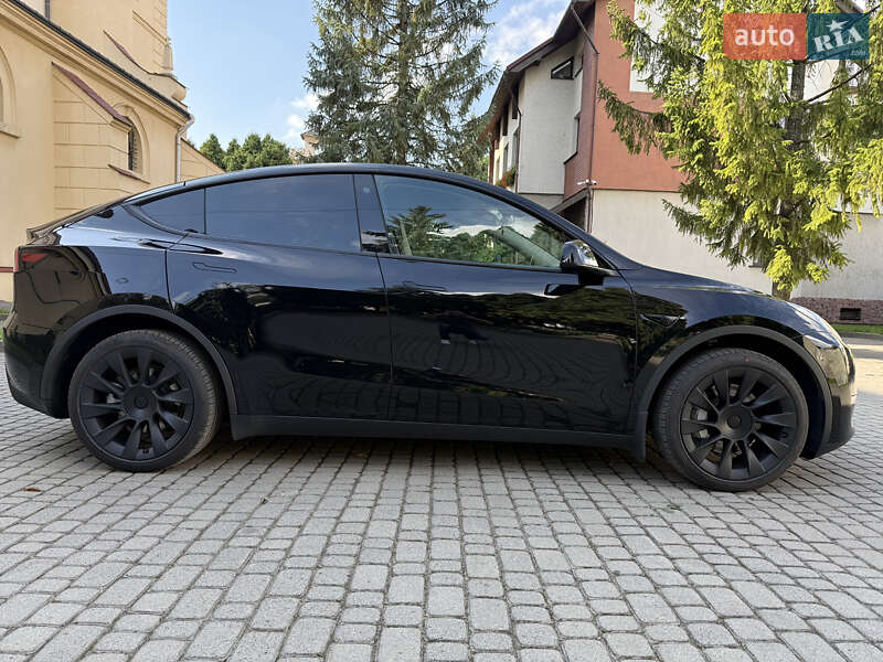 Внедорожник / Кроссовер Tesla Model Y 2023 в Львове