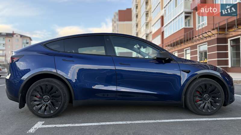 Внедорожник / Кроссовер Tesla Model Y 2022 в Умани
