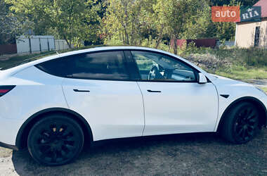 Внедорожник / Кроссовер Tesla Model Y 2021 в 