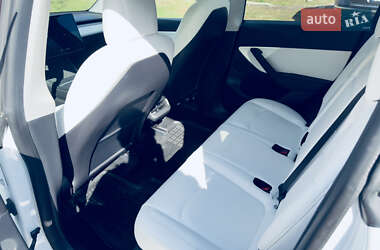 Внедорожник / Кроссовер Tesla Model Y 2021 в 