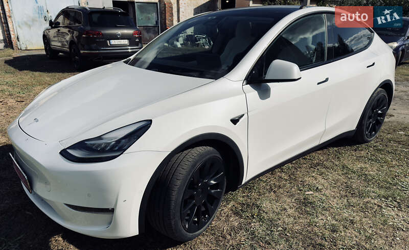 Позашляховик / Кросовер Tesla Model Y 2021 в Чернігові