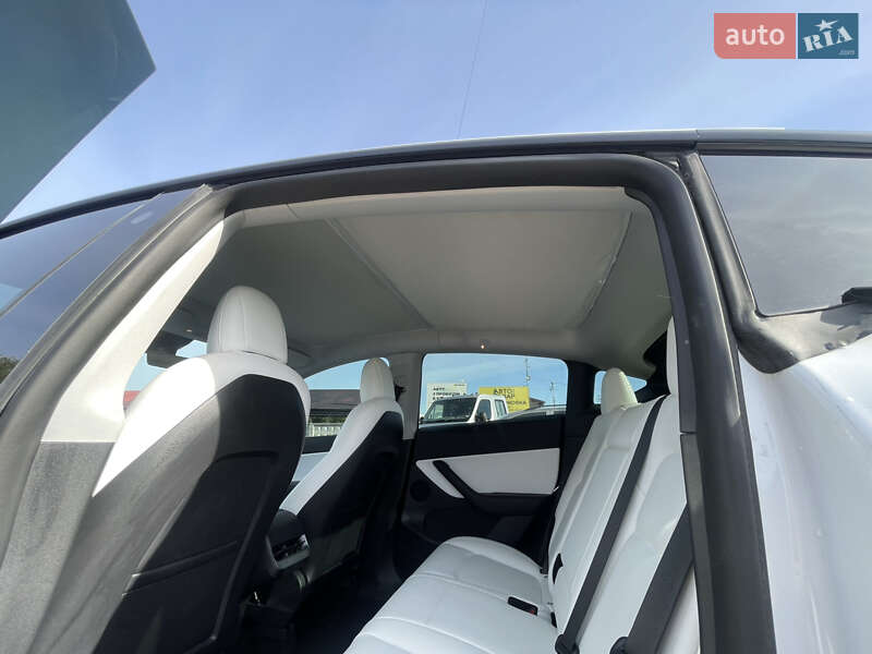 Внедорожник / Кроссовер Tesla Model Y 2022 в Луцке