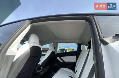 Позашляховик / Кросовер Tesla Model Y 2022 в 