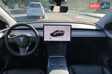 Позашляховик / Кросовер Tesla Model Y 2023 в 