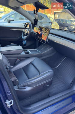Позашляховик / Кросовер Tesla Model Y 2023 в 