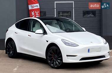 Внедорожник / Кроссовер Tesla Model Y 2024 в Киеве