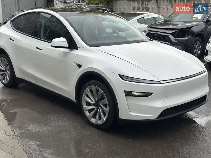 Внедорожник / Кроссовер Tesla Model Y 2025 в Львове