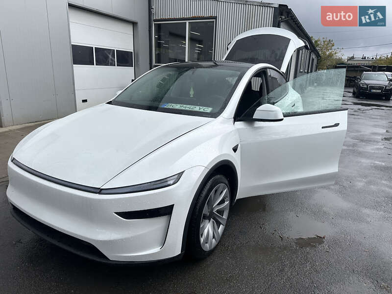Внедорожник / Кроссовер Tesla Model Y 2025 в Львове
