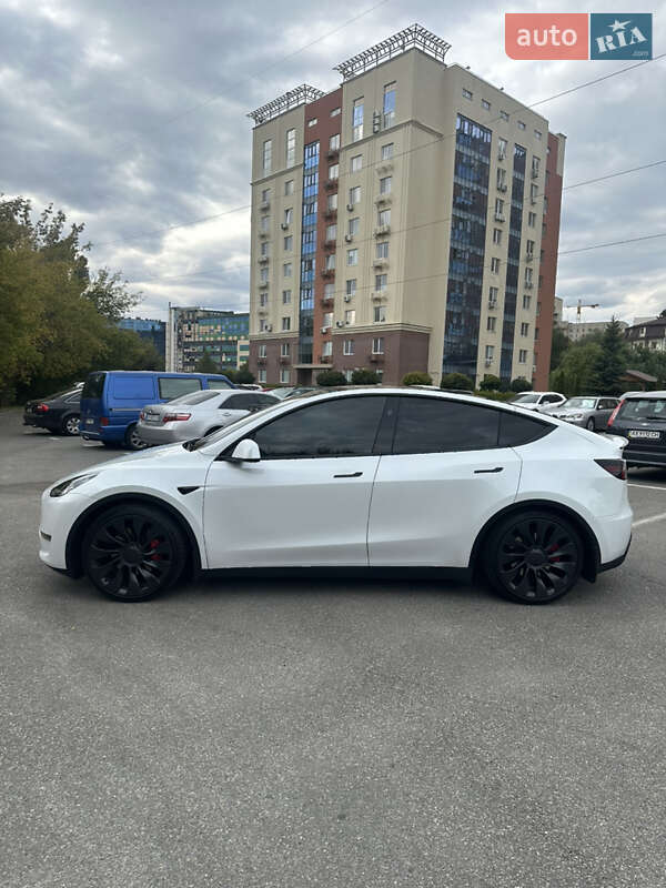 Внедорожник / Кроссовер Tesla Model Y 2023 в Харькове