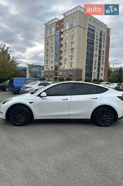 Позашляховик / Кросовер Tesla Model Y 2023 в 