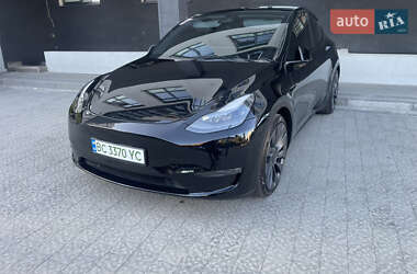 Позашляховик / Кросовер Tesla Model Y 2021 в 