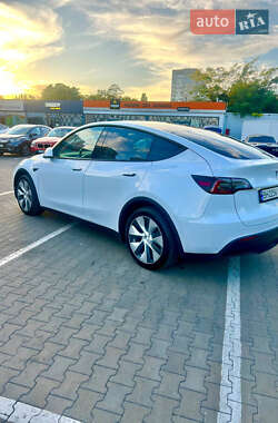 Позашляховик / Кросовер Tesla Model Y 2022 в 