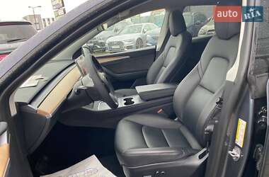 Внедорожник / Кроссовер Tesla Model Y 2023 в 