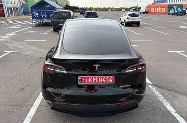 Позашляховик / Кросовер Tesla Model Y 2023 в 
