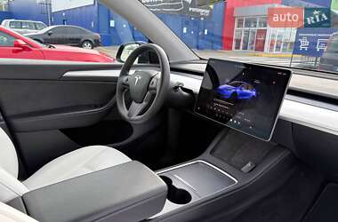 Позашляховик / Кросовер Tesla Model Y 2023 в 