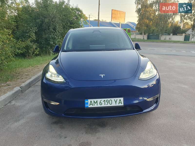 Tesla Model Y 2023