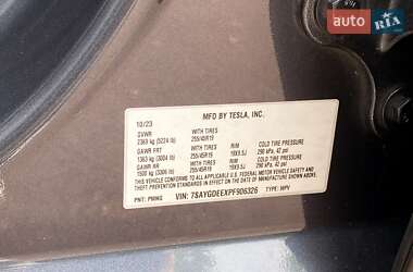 Позашляховик / Кросовер Tesla Model Y 2023 в 