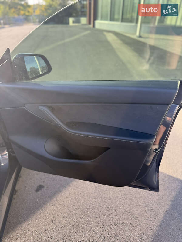 Внедорожник / Кроссовер Tesla Model Y 2022 в Днепре