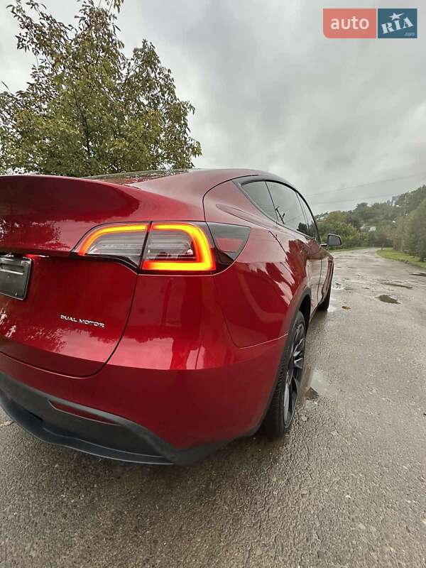 Внедорожник / Кроссовер Tesla Model Y 2024 в Львове