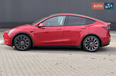 Внедорожник / Кроссовер Tesla Model Y 2021 в 