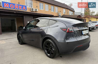 Позашляховик / Кросовер Tesla Model Y 2024 в 