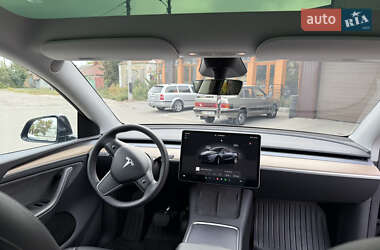 Позашляховик / Кросовер Tesla Model Y 2024 в 