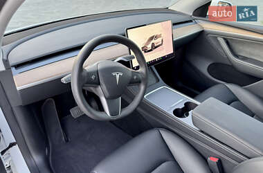 Внедорожник / Кроссовер Tesla Model Y 2024 в 