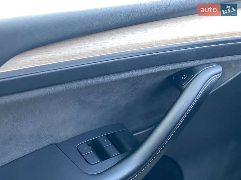 Внедорожник / Кроссовер Tesla Model Y 2022 в Луцке фото 78 Внедорожник / Кроссовер Tesla Model Y 2022 в Луцке