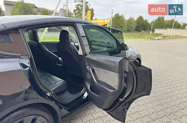 Позашляховик / Кросовер Tesla Model Y 2022 в 