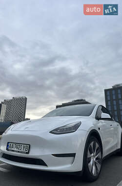 Внедорожник / Кроссовер Tesla Model Y 2021 в 