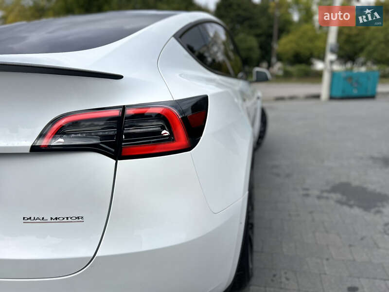 Внедорожник / Кроссовер Tesla Model Y 2023 в Новояворовске фото 10 Внедорожник / Кроссовер Tesla Model Y 2023 в Новояворовске