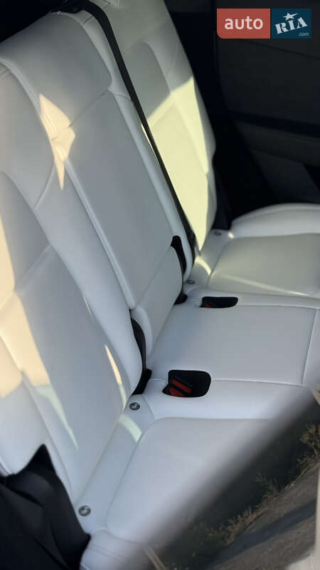 Позашляховик / Кросовер Tesla Model Y 2024 в Дніпрі