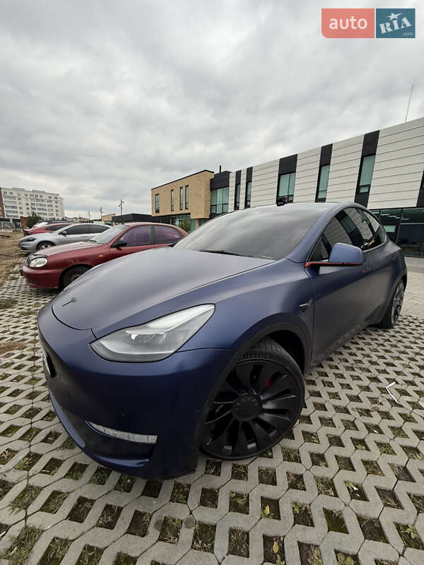 Внедорожник / Кроссовер Tesla Model Y 2021 в Хмельницком
