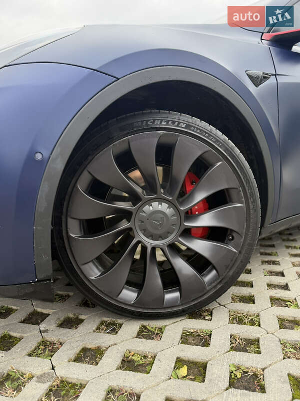 Внедорожник / Кроссовер Tesla Model Y 2021 в Хмельницком