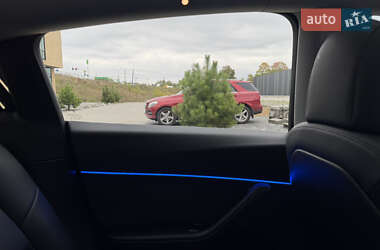 Позашляховик / Кросовер Tesla Model Y 2021 в 