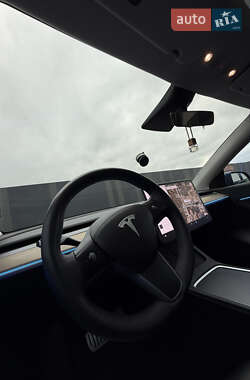 Позашляховик / Кросовер Tesla Model Y 2021 в 