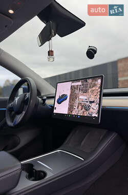 Позашляховик / Кросовер Tesla Model Y 2021 в 