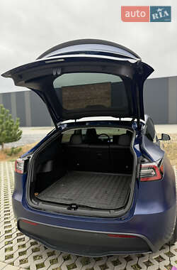 Позашляховик / Кросовер Tesla Model Y 2021 в 