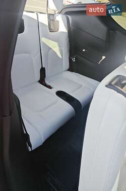 Позашляховик / Кросовер Tesla Model Y 2022 в 