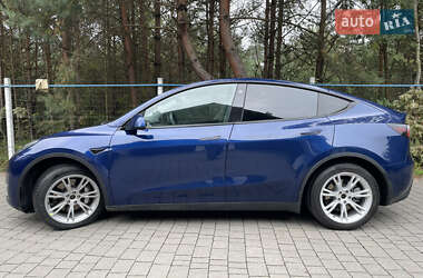 Позашляховик / Кросовер Tesla Model Y 2021 в 