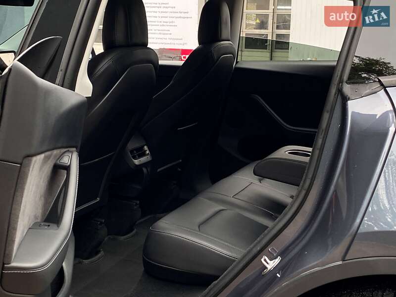 Позашляховик / Кросовер Tesla Model Y 2022 в Києві