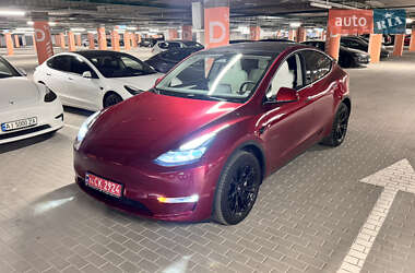 Позашляховик / Кросовер Tesla Model Y 2024 в 