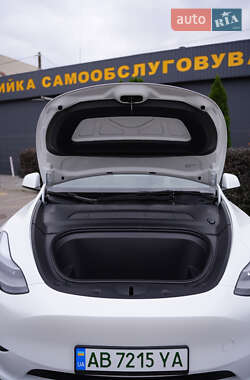 Внедорожник / Кроссовер Tesla Model Y 2022 в 