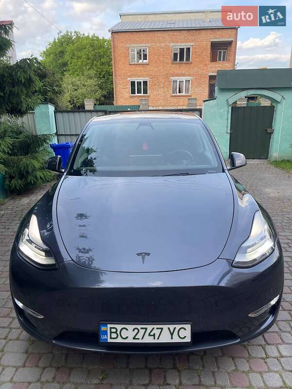 Tesla Model Y 2020