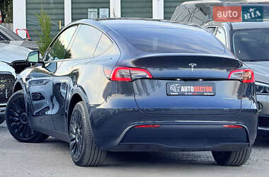Позашляховик / Кросовер Tesla Model Y 2024 в 