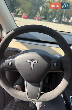 Позашляховик / Кросовер Tesla Model Y 2022 в 