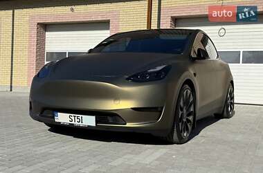 Внедорожник / Кроссовер Tesla Model Y 2024 в 