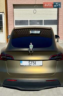 Внедорожник / Кроссовер Tesla Model Y 2024 в 